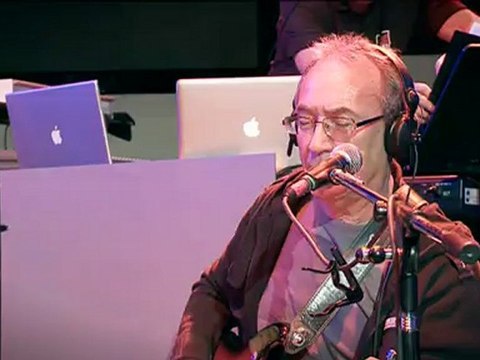 Serrat y Sabina: musica y amistad en el Luna Park de Buenos Aires