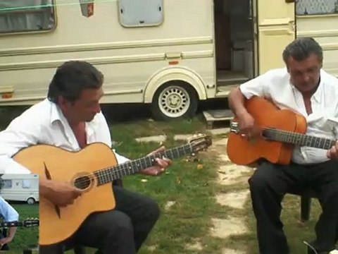 HOMMAGE A MITO LOEFFLER GUITARISTE MANOUCHE QUI NOUS A QUITTER LE 6 NOVEMBRE 2011 ROLLMOPS