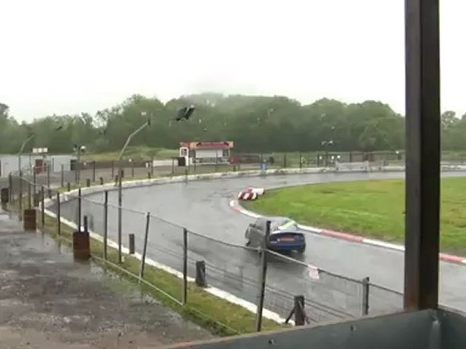 E39 M5 NuttsCorner Oval Drift