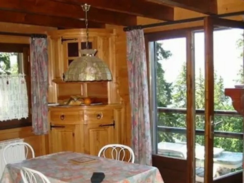 Un chalet à vendre dans la station de La Rosière en Savoie. www.EspritSudEst.com