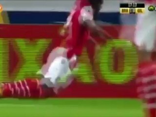 La original celebración de Zé Luís