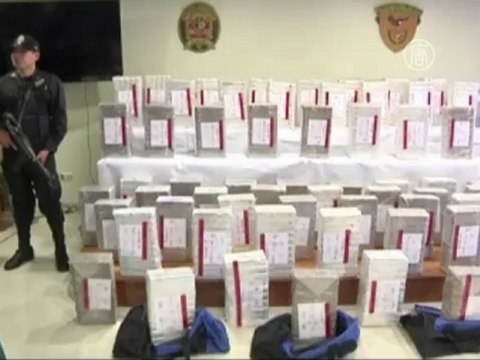Полиция Перу изъяла тонну кокаина у наркоторговцев