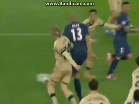 Le but d'Alex en Ligue des Champions face au Dinamo Zagreb