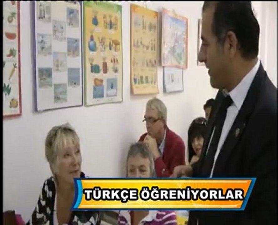 TÜRKÇE ÖĞRENİYORLAR.