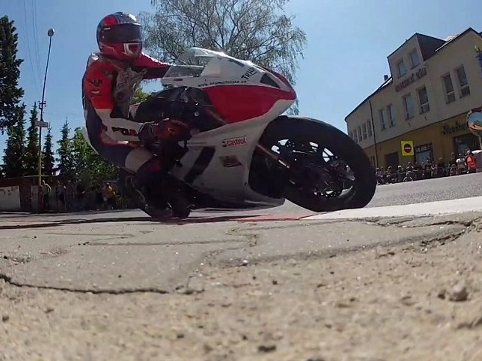 Tourist Trophy Tchèque : "Les 300 virages d'Horice !"