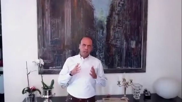 Alfano - Siamo vicini ai malati di SLA e alle loro famiglie. No tagli del governo (03.11.12)