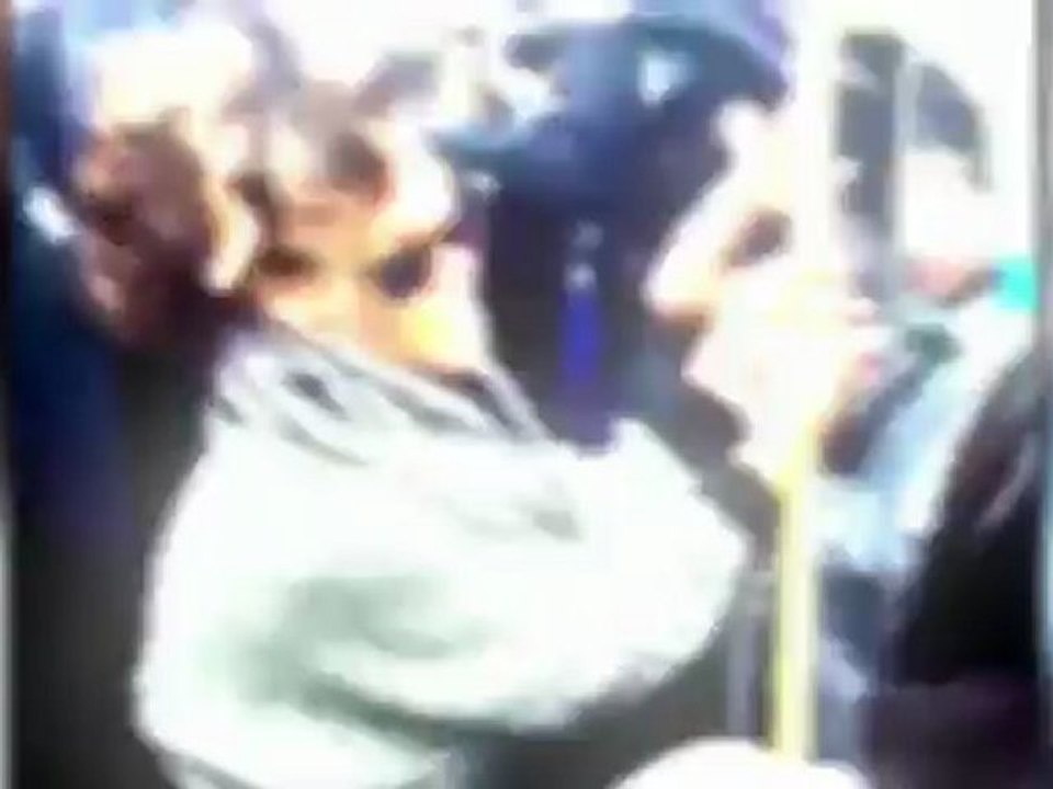 Katie Holmes prend le métro, comme ces autres stars