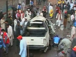 Suicide blast kills police chief in Pakistan's Peshawar