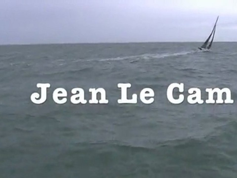 Jean Le Cam et SynerCiel vus d'en haut