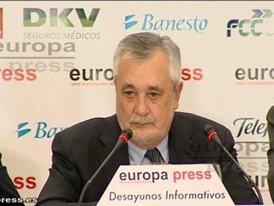 Griñán no valora huelga pero critica reforma laboral