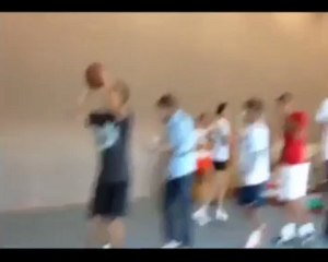 Bir tenis süperstarı: Dirk Nowitzki!