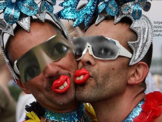 Sahan sayko ve tolga kaya(tribal enfeksyon)nin rezillikleri(prepared by Erdãl de Pãríš)