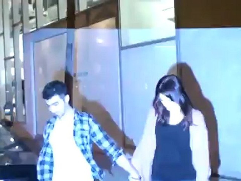 Ashley Greene ist Single