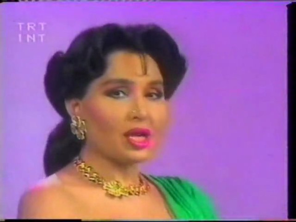 Bülent Ersoy - ÖPTÜM YANAKLARINDAN video NOSTALJI trt-int