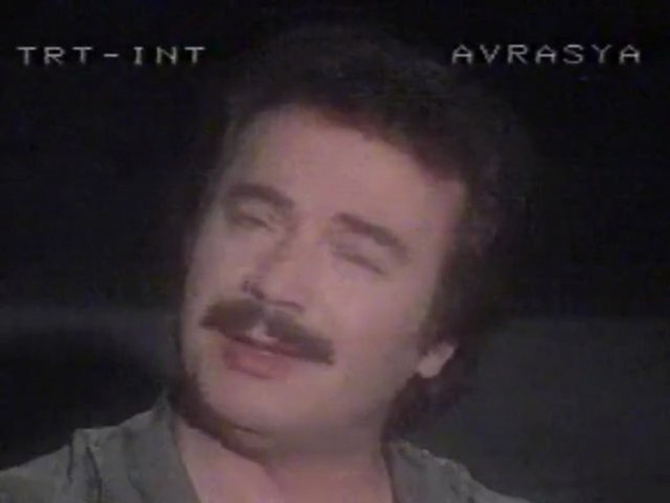 Orhan Gencebay - ILAH GÖZLERIN video NOSTALJI trt-int