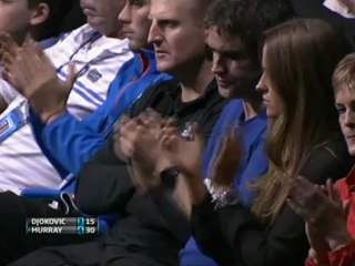 Djokovic remonta ante Murray y acaricia las semifinales de la Copa Masters