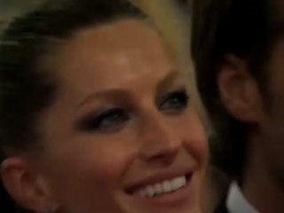 Gisele Bündchen sonnt ihren Babybauch