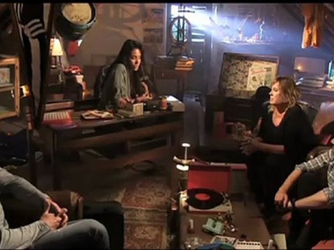 Shy'm pleure avec Frédéric Lopez