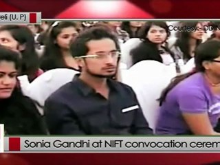 Sonia Gandhi encourages the students at NIFT Raebareli
