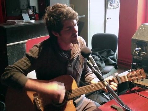DaVis - Jouer pour de faux en acoustique @ French Zone sur Equinoxe FM 100,1