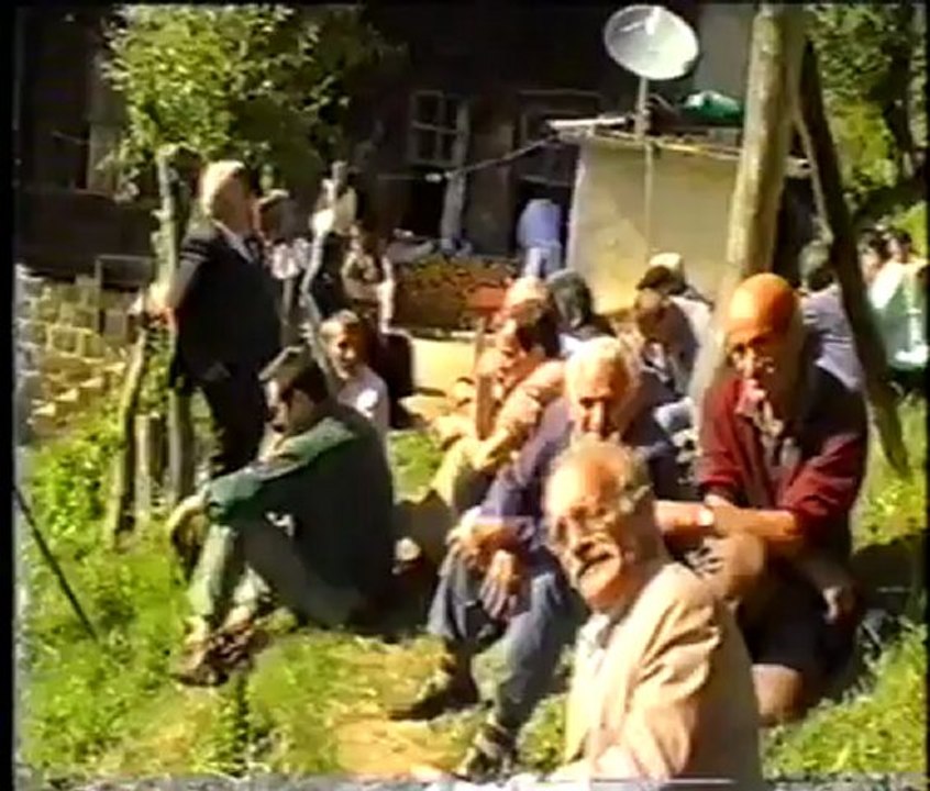 Boğaziçi Köyü 1996 kolunali halanun cenaze töreni