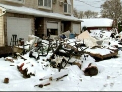 Snowstorm batters U.S. Northeast