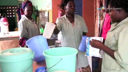 Napoli - In piazza del Gesù il Centro Nutrizione di Medici Senza Frontiere (07.11.12)