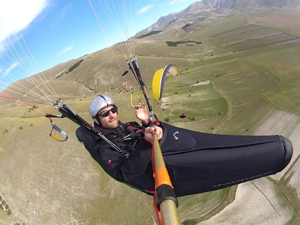 ★★★ Parapente à Castelluccio di Norcia 2012 (Club des sports de la Clusaz)