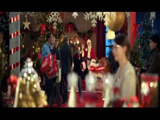 Pub Canal+ : Le Père-Noël et la cougar