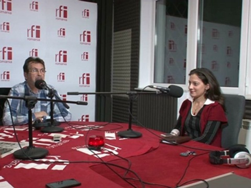 Sub acoperire