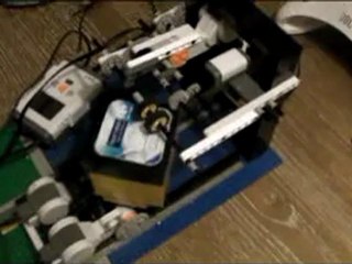 Robot ouvre yaourt en leog mindstroms nxt 2.0 - creation domotique