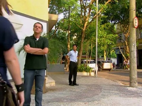 Lia volta depois da fuga com Dinho