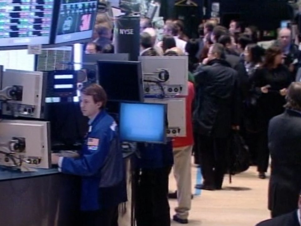 Wall Street Rises, But Ends Down for the Week