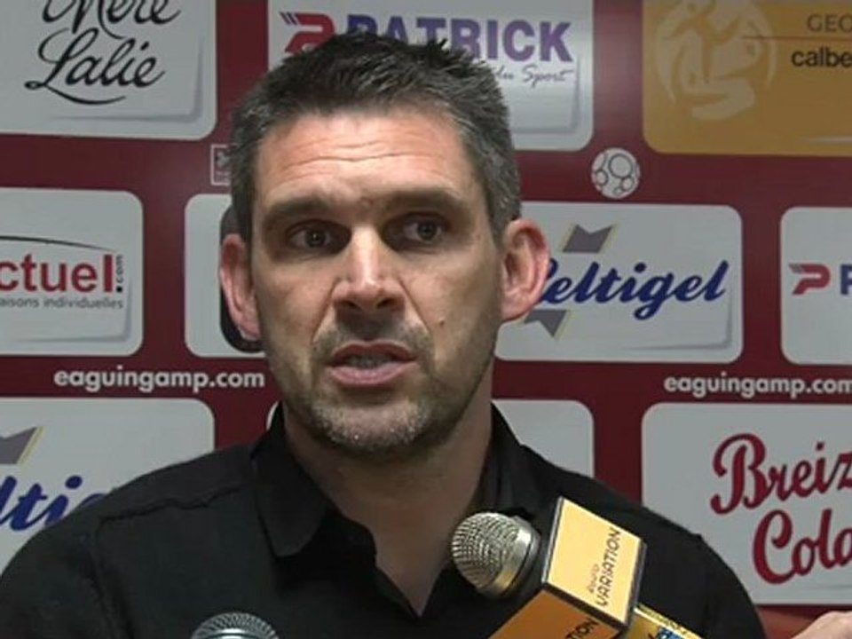 Conférence de presse EA Guingamp - Tours FC : Jocelyn GOURVENNEC (EAG) - Bernard BLAQUART (TOURS) - saison 2012/2013