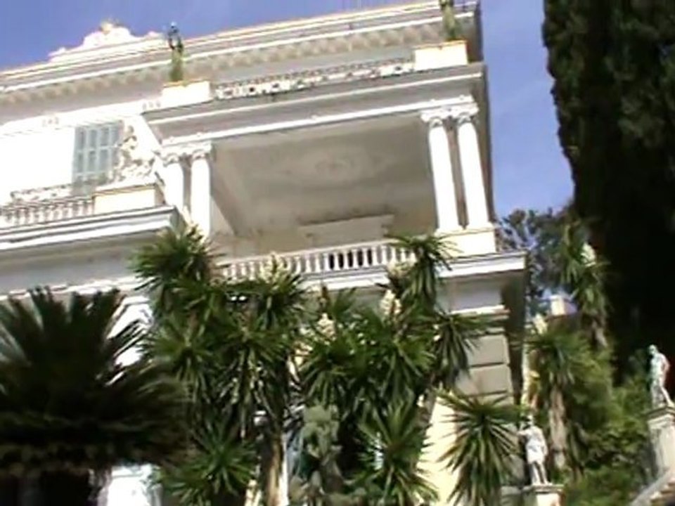 FTI Berlin Korfu Kreuzfahrt Das Schloss von Kaiserin Sissi Achillion Garten Starturen Schloss