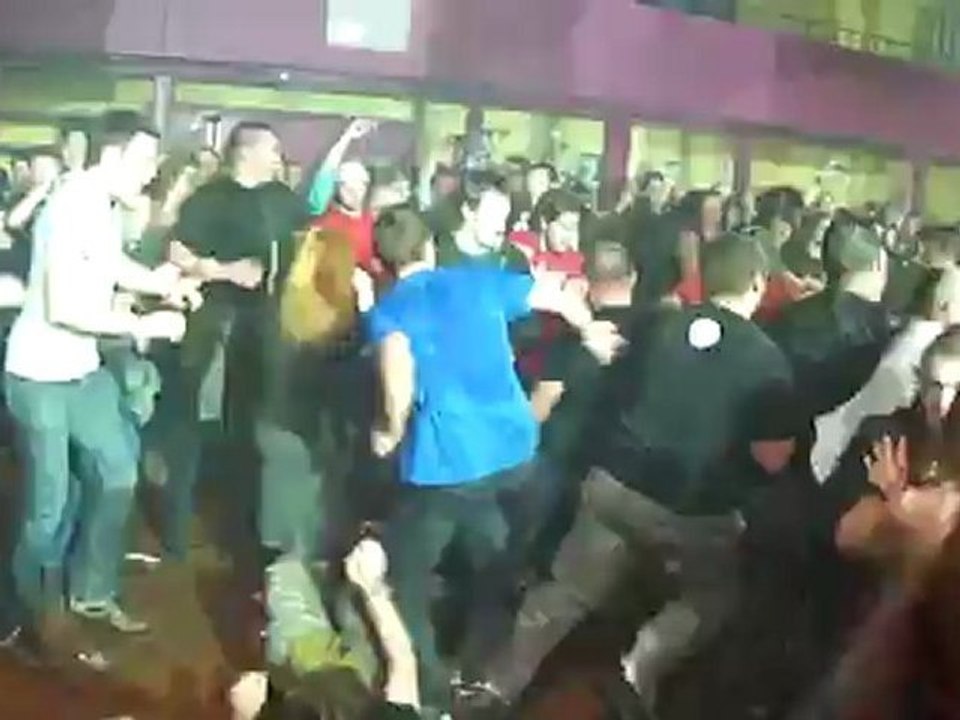 MASS HYSTERIA WALL OF DEATH A HIRSON 10/11/12