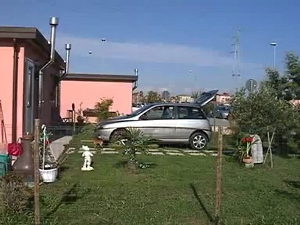 campo sinti polemica tra lega e pd