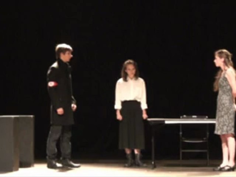 Brecht - prologue Antigone - Marion et Cécile