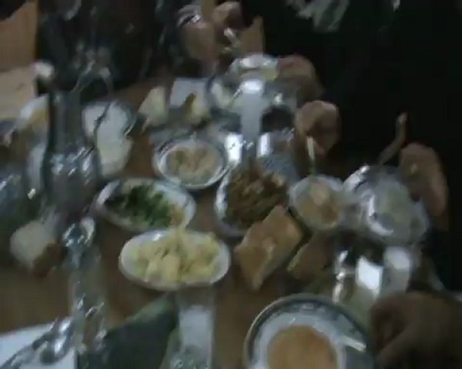 OKUMUŞOĞLU KONAĞINDA YEMEK
