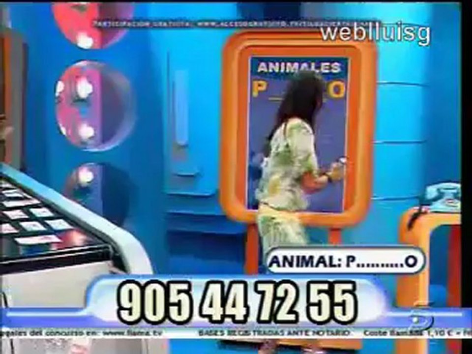 Presentadora INCULTA (Begoña Alonso)  no sabe escribir "PINGÜINO" y encima se ríe