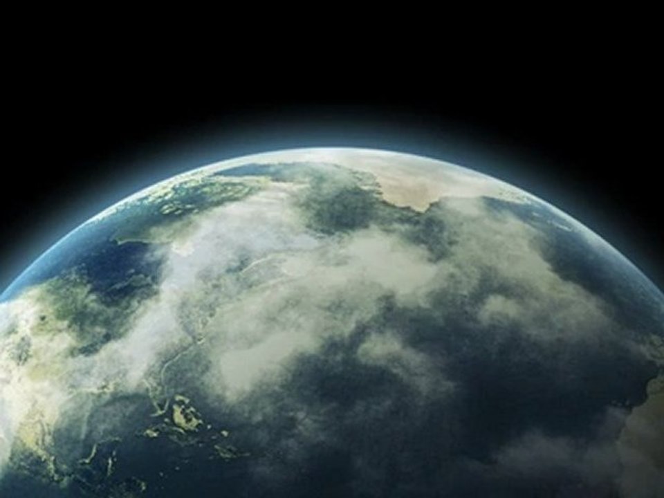 Tout là haut là haut - Publicité Montreux (Parodie Chanel avec Brad Pitt)