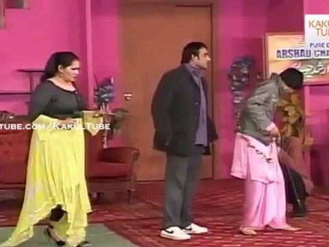 RulKe Guzaran Ge Raat 2012 New Full Comedy Punjabi Stage Drama HD_clip2