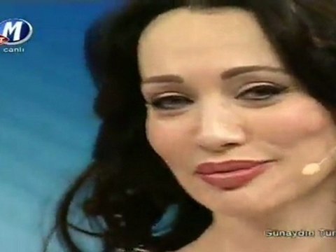 Gitmesin Gözlerinden Pırıl Pırıl Arzular & Gittiğin Yolları Yakın Sanarak (Umut Akyürek)