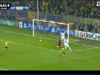 RM-Dortmund_Pepe-Ejemplo pase de central a medio de espalda en el mismo pasillo