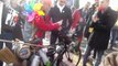 interview de Laurent Jalabert et de MARIO et son petit vélo à l'arrivée du  marathon de cognac 2012