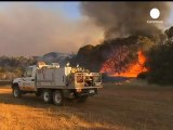 Un incendio quema viviendas y granjas en el sur de Australia