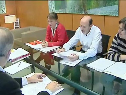 Gobierno y PSOE deciden cómo frenar los desahucios