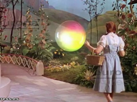 El vestido de Garland en 'El Mago de Oz' alcanza 480.000 dólares