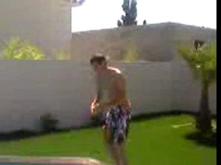 Bébé ds la piscine