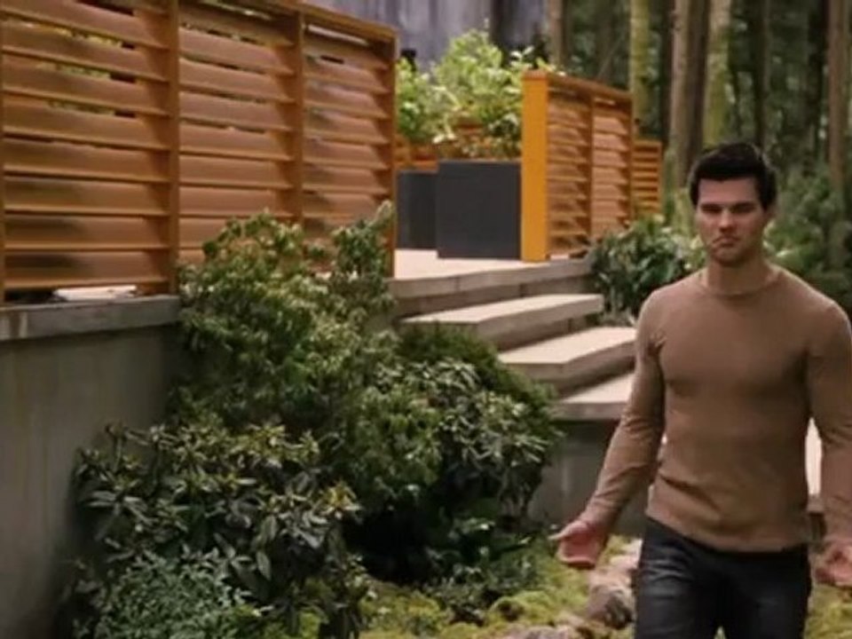 Breaking Dawn Parte 2   Clip 4 'Mantenere le distanze'